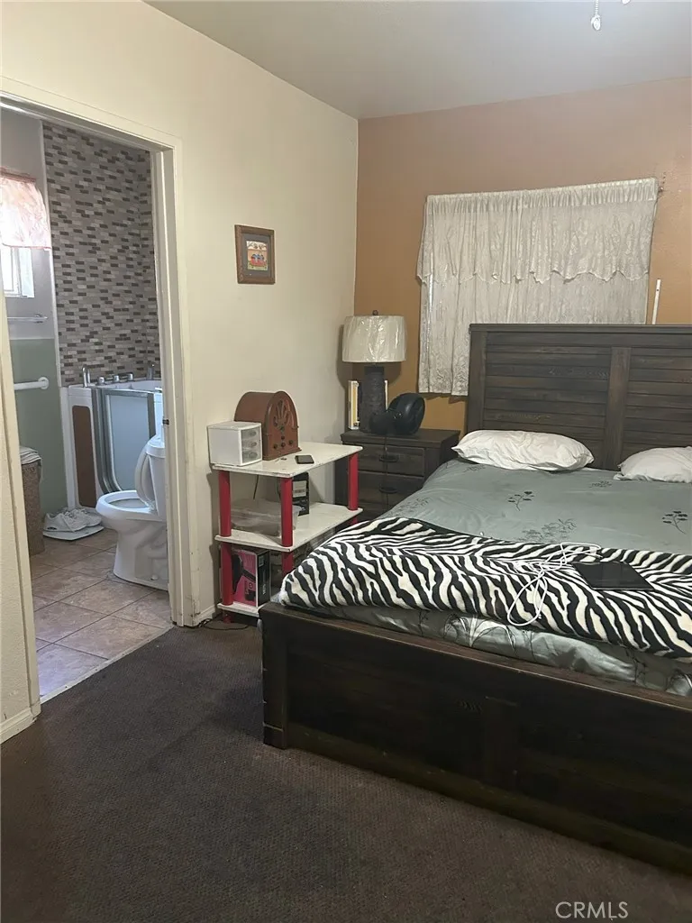 451 E 111th Place, Los Angeles, California 90061 home-pic-7